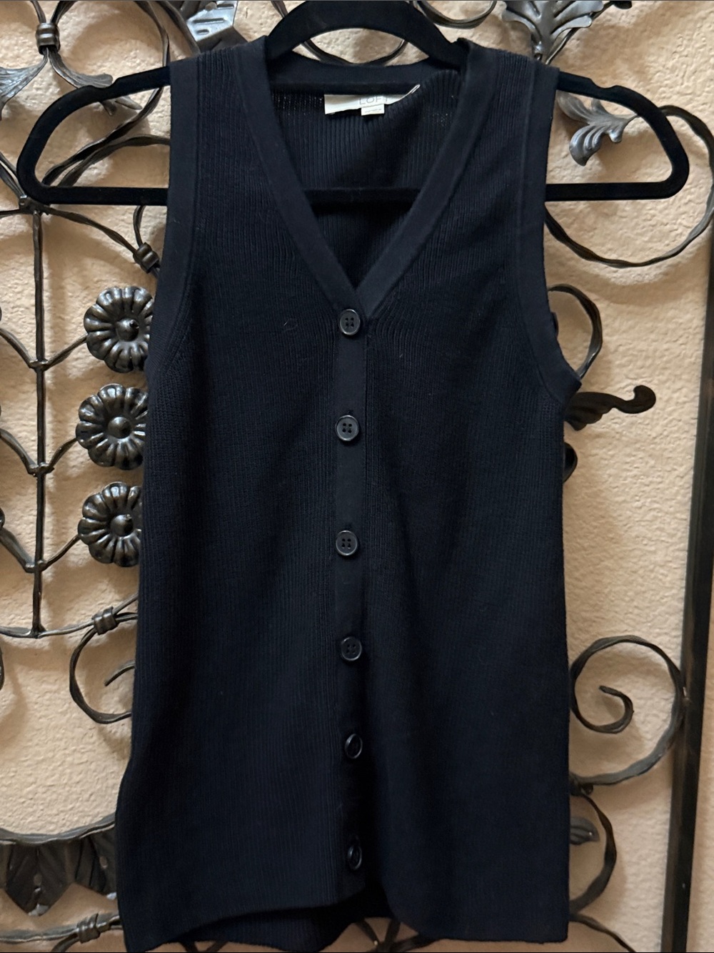 LOFT Black Sleeveless V-Neck Button-Front Knit Vest